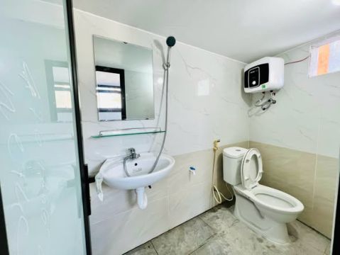 Phòng trọ gác xép ban công riêng Phú Diễn trống dọn vào luôn: