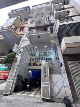 Bán nhà 2 thoáng trung tâm quận Đống Đa.