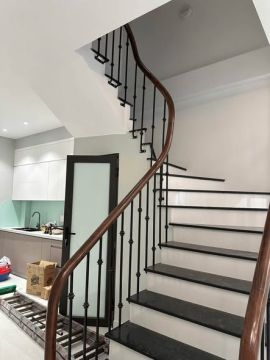 NÓNG NÓNG NÓNG NGAY TẠI KHU VỰC KIM NGƯU NHÀ NGUYÊN CĂN ĐẸP MỚI TINH Y HÌNH GIÁ CHỈ 14TR/THÁNG 6P...