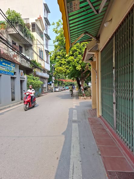Cách nhà Bác Vượng 250m thôi ak. Hàng xóm của Vinhome Đan Phượng.