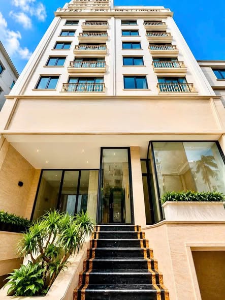 Hơn 30 tỷ 107m² | 10 tầng + hầm | MT 8,6m Dòng tiền ~250TR/THÁNG 37 căn khép kín – 3 mặt thoáng –...