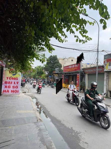 NHÀ MẶT PHỐ -- KINH DOANH - PÁN ĐẤT TẶNG NHÀ - CHỦ THIỆN CHÍ
