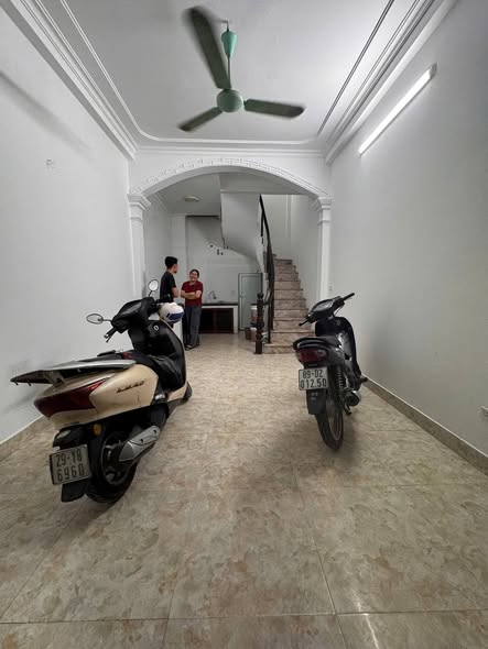 Cho thuê nhà Tân Mai, Hoàng Mai, giá 8 triệu/tháng.