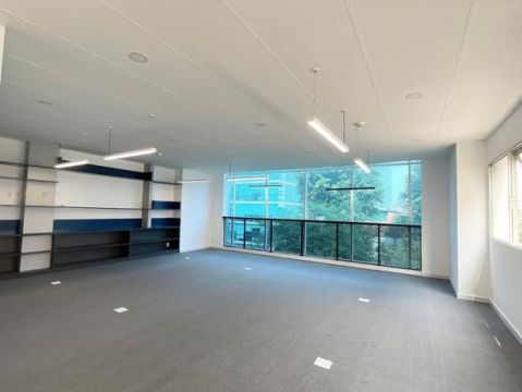 CỰC HIẾM! SÀN VP 230M² VIEW HỒ THANH XUÂN, GIÁ 50 TRIỆU/THÁNG, FULL NỘI THẤT!