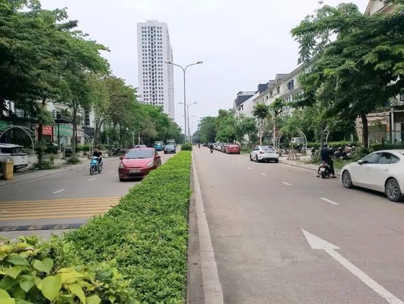 GIẢM THÊM 4 TỶ SHOPHOUSE TRỤC ĐƯỜNG ĐÔI KHU D GELEXIMCO, LÊ TRỌNG TẤN : KINH DOANH