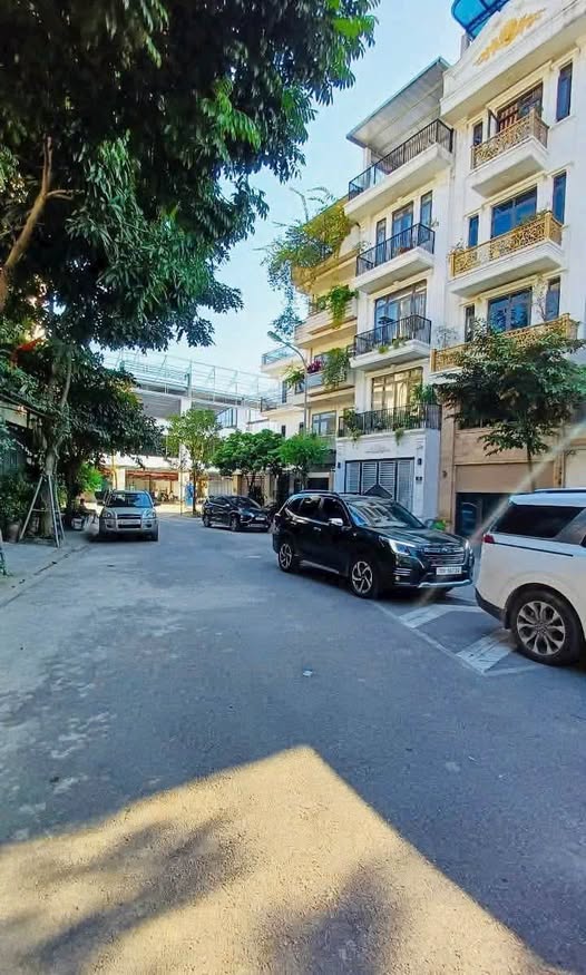 LIỀN KỀ KHU PHÂN LÔ TĐC - DÂN XÂY VIEW VƯỜN HOA SÂN CHƠI THOÁNG VĨNH VIỄN - VỈA HÈ KINH DOANH