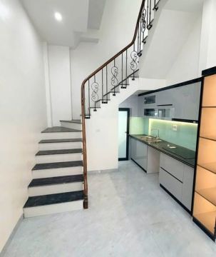 Cho thuê bất động sản Long biên 9,5 triệu / tháng