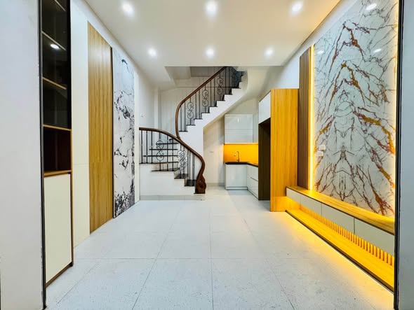 -  CHỦ THỞ DÀI GIẢM CHÀO GẦN 1 Tỷ NHÀ ĐẸP TÂY SƠN – 4 TẦNG FULL NỘI THẤT – SỔ ĐỎ VUÔNG ĐẸP