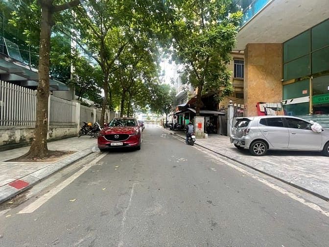 Phân lô Hoàng Minh Giám, Nguyễn Thị Thập. Liền kề 72m2 gần hồ