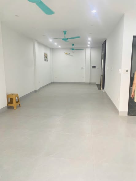 Cho thuê sàn văn phòng tầng 4 Xuân Đỉnh