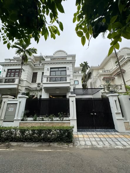 Cho Thuê Biệt Thự 5 Tầng,Full đồ