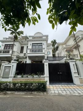 Cho Thuê Biệt Thự 5 Tầng,Full đồ