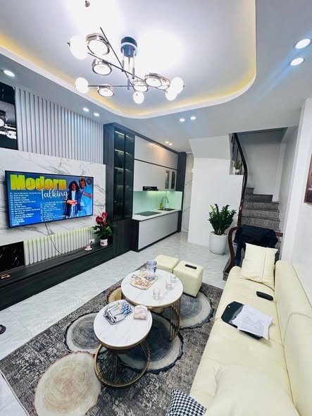 Bán bất động sản Hai bà trưng 6,15 tỷ.