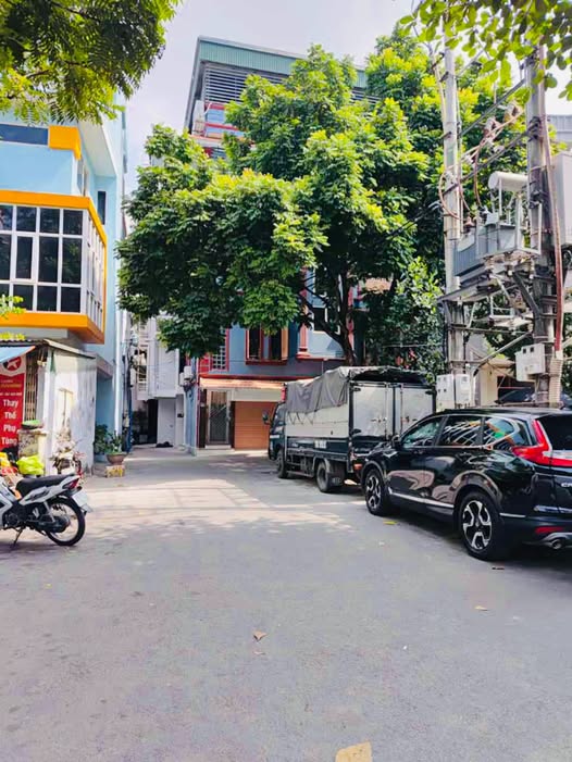 CỰC HIẾM KHUÔN TIỀN 6 TỶ NGUYỄN VĂN CỪ 45M 5 TẦNG LÔ GÓC 3 MẶT TIỀN - DÒNG TIỀN SẴN