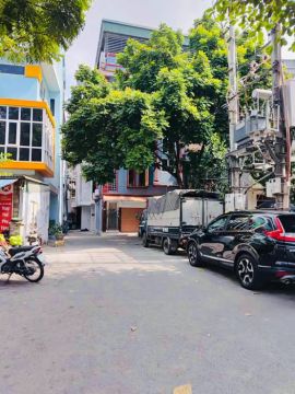 CỰC HIẾM KHUÔN TIỀN 6 TỶ NGUYỄN VĂN CỪ 45M 5 TẦNG LÔ GÓC 3 MẶT TIỀN - DÒNG TIỀN SẴN