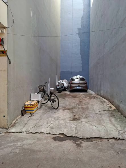 Đất phân lô Sài Đồng , Long Biên . Mặt ngõ kinh doanh, ngõ ô tô thông.