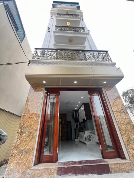 Nhà Bát Khối 32M x 5 Tầng, Tháng Máy - Giá Chỉ 5.9 Tỷ ctl- Rất hiếm có.