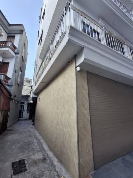 BÁN NHÀ MỚI LÔ GÓC , Ô TÔ THÔNG NGAY GẦN PHỐ VIỆT HƯNG.