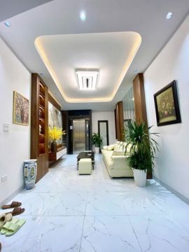 PK ~ 8 TỈ NHÀ THANG MÁY Ở ĐỐNG ĐA.