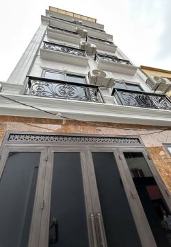 8.8 TỶ NHÀ MỚI – 7 TẦNG THANG MÁY  – VÀI BƯỚC RA HỒ ĐỊNH CÔNG