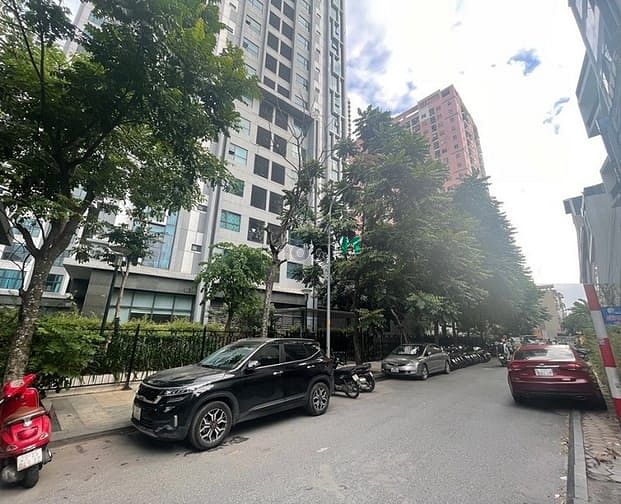Đất phân lô Hoàng Công Chất, Phú Diễn, Bắc từ Liêm. Lô góc 63m2