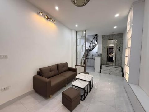 Ngọc Khánh DT 31M ,9.9 Tỷ Ba Đình Hà Nội mới kính coong Thang máy -NGÕ THÔNG THOÁNG BA GÁC TRÁNH-...