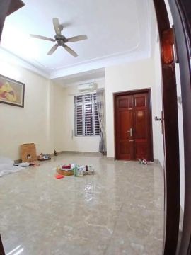 Cho thuê liền kề Quang Trung 50m, 5 tầng, giá 11Tr/th.