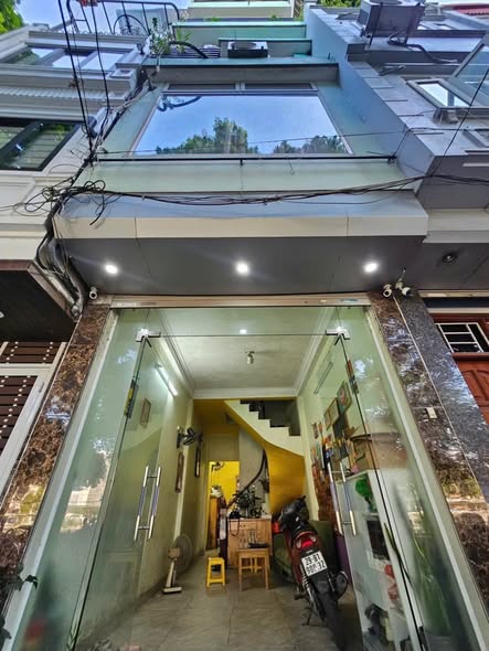 BÁN NHÀ VIEW HỒ BỒ ĐỀ – SÂN CHƠI RỘNG TRƯỚC NHÀ – ĐỐI DIỆN TRƯỜNG TIỂU HỌC BỒ ĐỀ