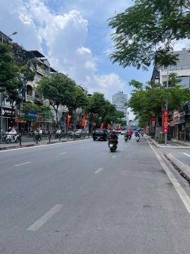 Mặt Phố Chùa Bộc | 2 Thoáng Trước Sau, Vỉa Hè Đá Bóng - Kinh Doanh Sầm Uất.