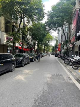 Đừng Lướt Qua - Toà CHDV phố Liễu Giai - Máy In Tiền - 37 Căn Hộ KK - Có Hầm - Dòng Tiền 220tr/th...