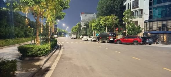 BÁN NHÀ  - PHỐ TƯ ĐÌNH  - LONG BIÊN