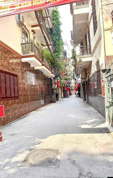 Cho thuê nhà 4 tầng ngõ 183 Hoàng Văn Thái, Thanh Xuân, ô tô qua nhà, vừa ở vừa làm văn phòng