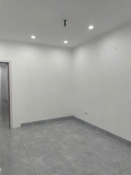Cho thuê nhà nguyên căn mặt phố Hoàng Văn Thái , Thanh Xuân CÓ THANG MÁY