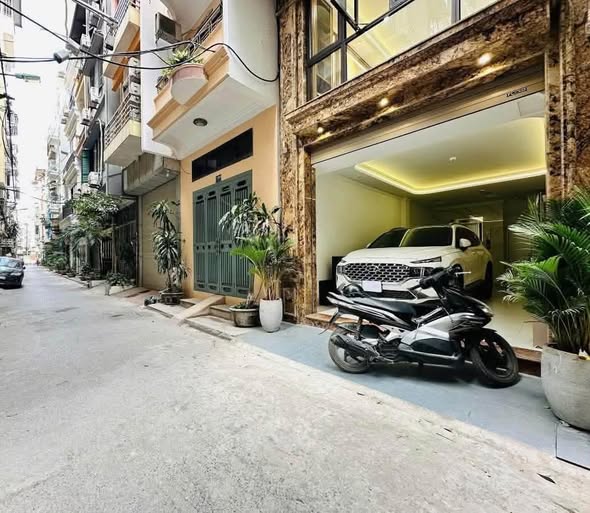 SIÊU PHẨM PHÂN LÔ TRẦN QUỐC HOÀN CẦU GIẤY – NHÀ MỚI 7 TẦNG – THANG MÁY – GARA Ô TÔ