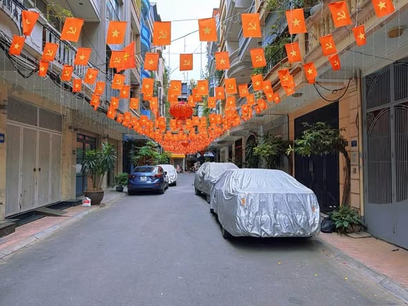 KHU VIP CÁN BỘ - PHÂN LÔ BÀN CỜ - Ô TÔ TRÁNH - VỈA HÈ - KINH DOANH SẦM UẤT.