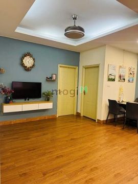 Bán căn hộ 80M2- KĐT Yên hòa-2 p.ngủ-sẵn chỗ ô tô-7,8 tỷ- chính chủ