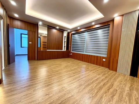 Biệt thự Nguyễn Xiển 150m 6 tầng 65triệu