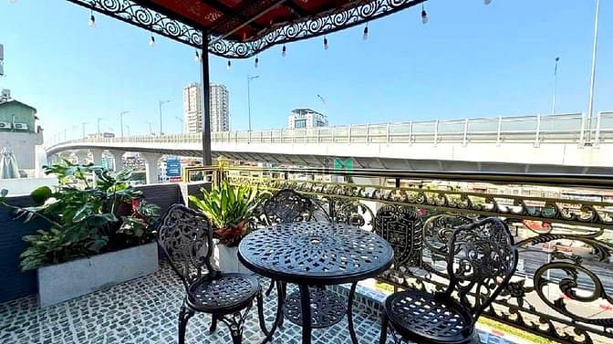 Bán nhà 7 tầng mặt phố Đại La, vị trí đắc địa trung tâm, sầm uất, 42m