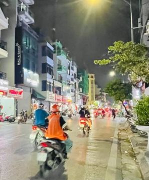 MẶT PHỐ BẠCH MAI - 55m2 x 2 TẦNG - KINH DOANH ĐA DẠNG: SALON, PHOTOBOOTH, SPA,…. - 22TR/THÁNG.