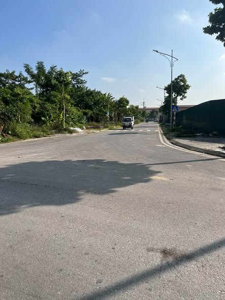 Mạnh Tân- Thư Lâm 52m2 Nhỉnh 4tỷ - Ngõ Thông Bàn Cờ- Ô Tô Tránh - Bãi Đỗ Xe Ngày Đêm