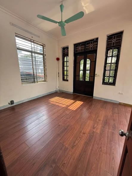 Nguyễn Văn Cừ 8tr