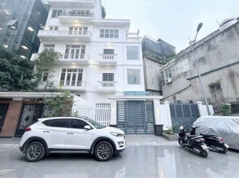 Cho Thuê Nhà Biệt Thự 4 Tầng Mới