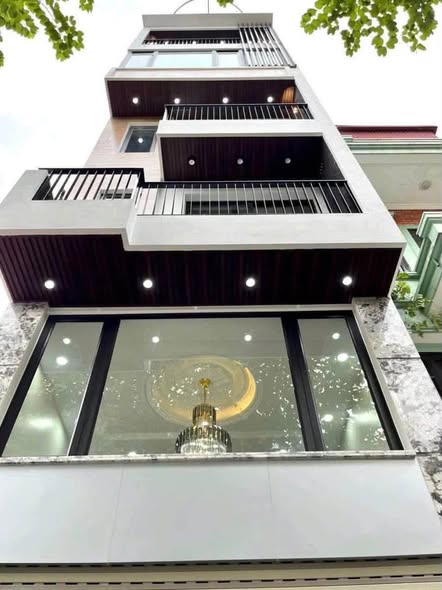 chủ cần B ÁN nhanh NHÀ XÂY MỚI- 6 TẦNG THANG MÁY –Full nội thất hiện đại- ngõ rộng- GẦN NHÀ VĂN H...