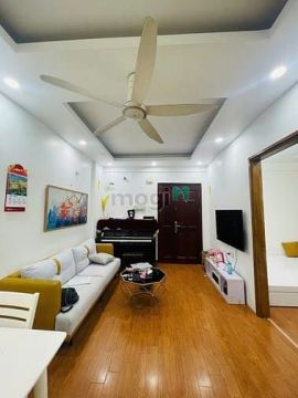 Căn hộ CC Nhà A6 Nam Trung Yên - Cầu Giấy. 60m 2PN 2VS chỉ 4.05 tỷ.