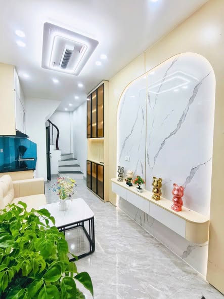 CHỈ 4TỶ CÓ NHÀ 3TẦNG LÔ GÓC GẦN MẶT PHỐ MINH KHAI - TRUNG TÂM QUẬN HAI BÀ TRƯNG FULL NỘI THẤT