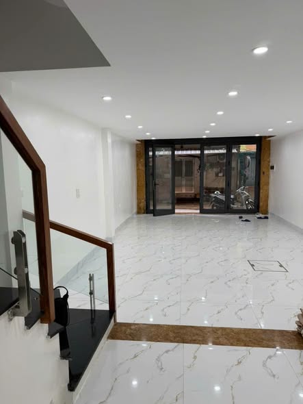 Cho thuê nhà 8 tầng ngõ 269 Kim Mã, Ba Đình