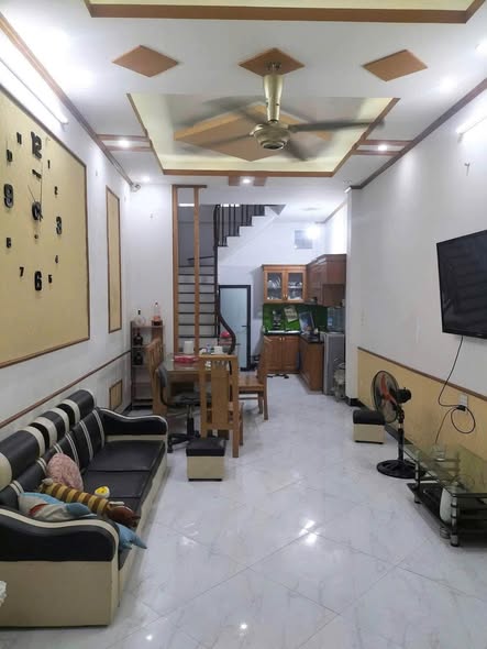 Chính chủ cần cho thuê nguyên căn mặt ngõ phố Trần Khát Chân - Q. Hai Bà Trưng.
