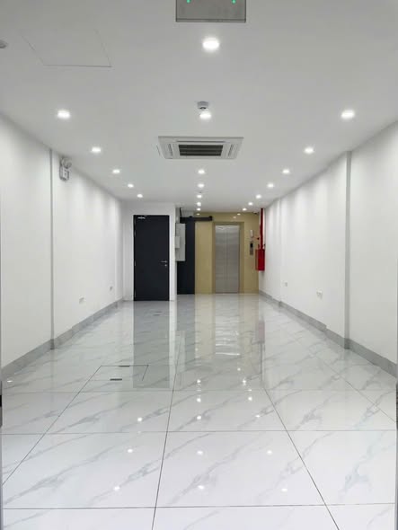 CHO THUÊ TÒA NHÀ VĂN PHÒNG MỚI XÂY – KHÚC THỪA DỤ, CẦU GIẤY