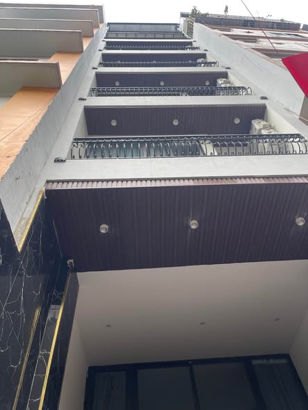 #Nguyễn_Hoàng - Toà 28 căn hộ 130m² mặt tiền 4,6m - Ô tô tránh thông - 20m ra phố - Thang máy - D...