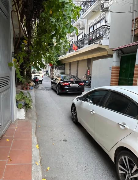 Nhà đẹp Tân Mai- Kim Đồng 90m x 6 tầng x MT 5m, thang máy, full nội thất cao cấp, ngõ thông rộng,...